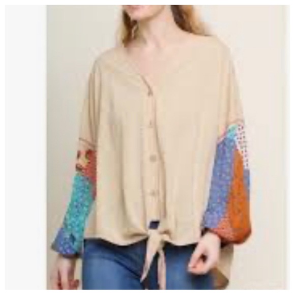 27 Boho Tie Front Contrast Top - Picture 3 of 4